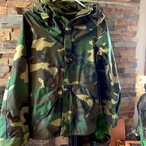 Military Camouflage Parka.  dla100-87-c-0602